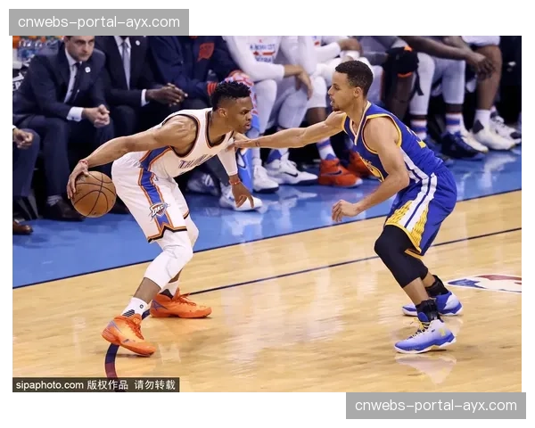 侧记：库里遭遇BOX-1防守待遇，勇士队友如何利用多打少机会